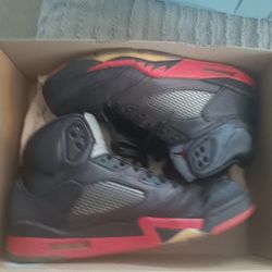 JORDAN retro 5 BRED