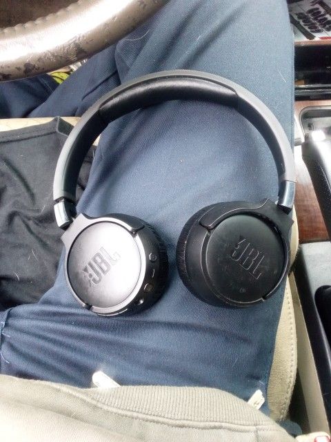 JBL Headphones 