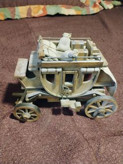 Lot 132: Vintage Wooden Stage Coach , 10" x 6",  Mexico, Very Detailed Origin