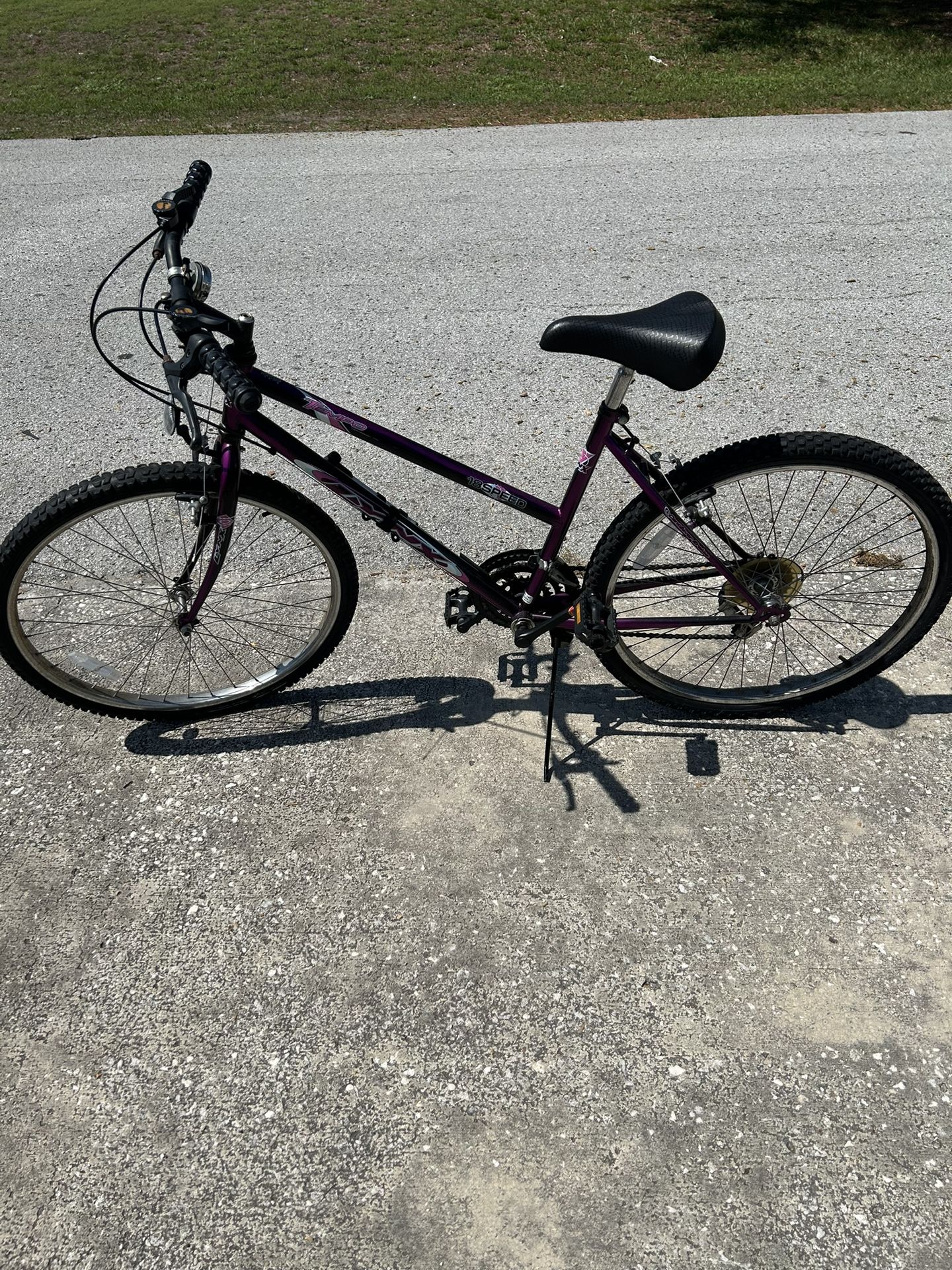 Woman Women’s Purple Bike Bicycle 18 Speed