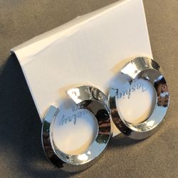 Stud earrings - sterling silver - brand new