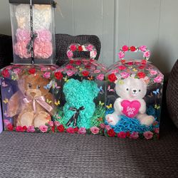 Flower Bears Available For Mother’s Day 
