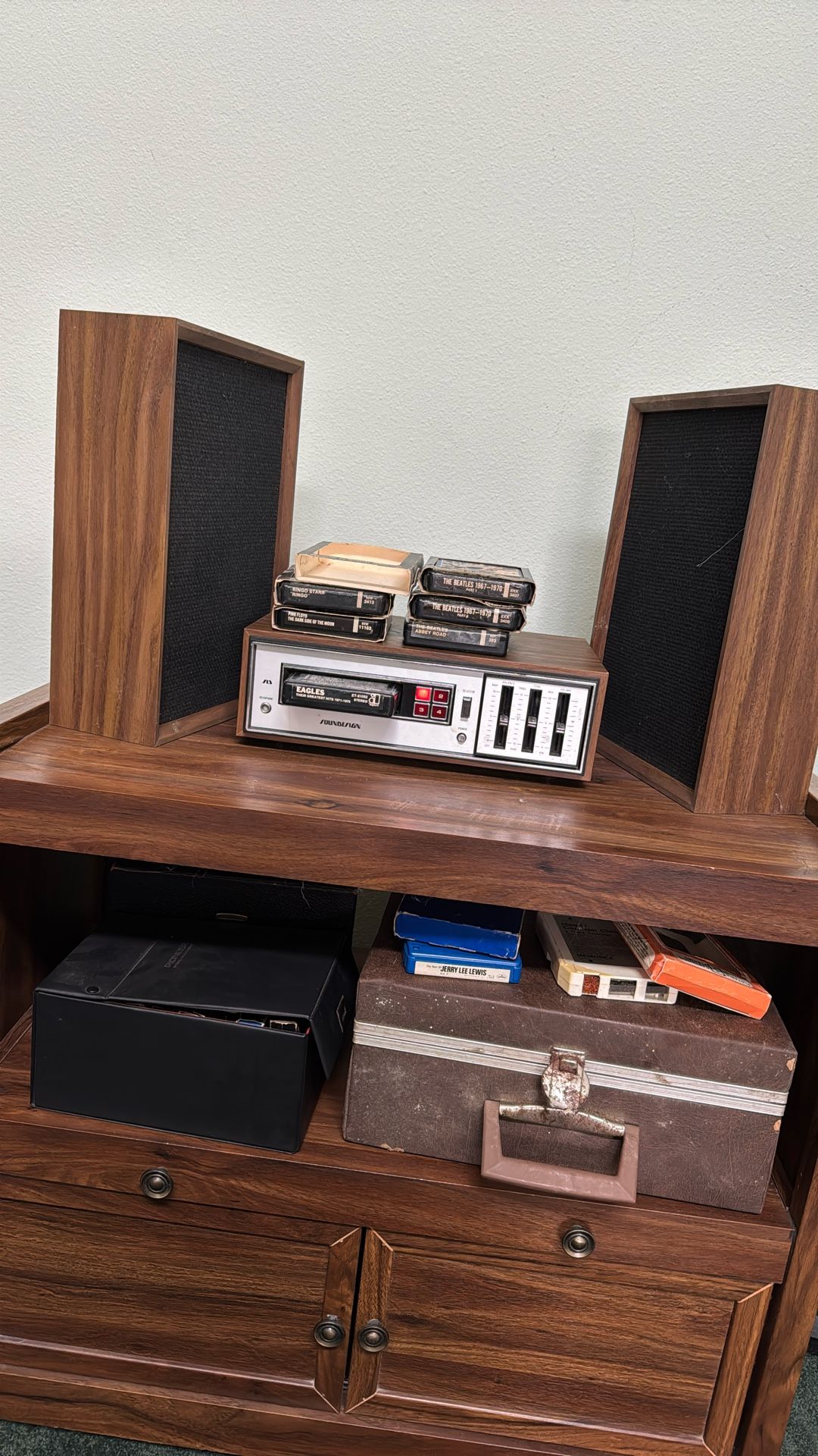 8 Track Player With Music