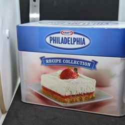 Kraft Philadelphia Recipe Collection Recipe Cards And Storage Tin