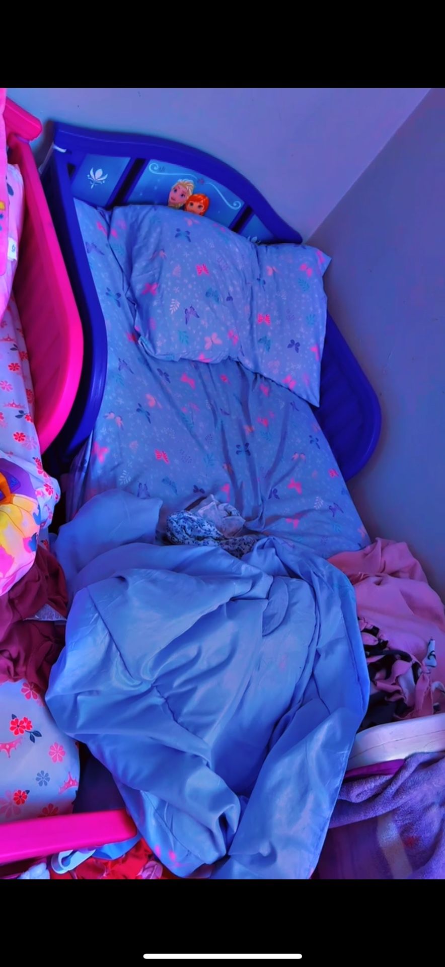 Toddler bed