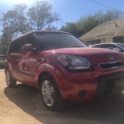 2011 Kia Soul +
