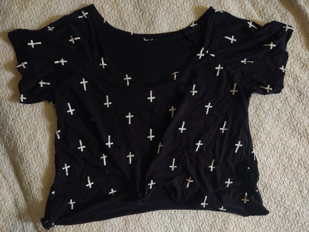 Cropped Cross Print  T-shirt 