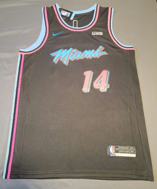 Miami Heat Tyler Herro Jersey
Size: Mens Large