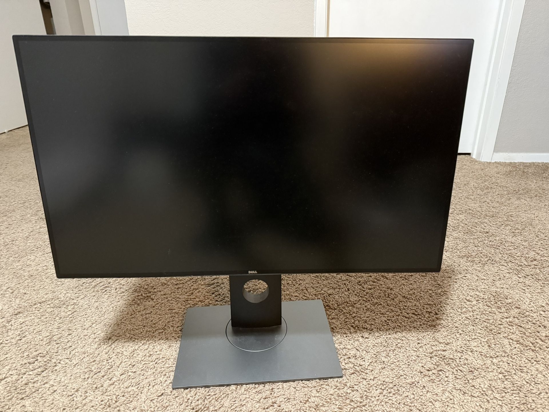 Dell 27 inch monitor U2717D