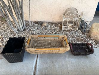 Decorative Storage Basket Set – Woven Seagrass, Wicker & Metal Baskets (Set of 3)