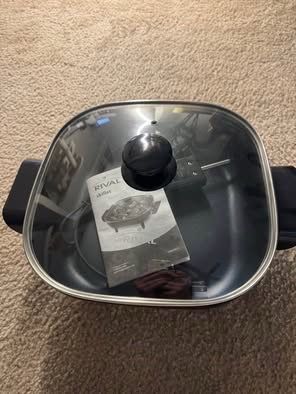 Electric skillet