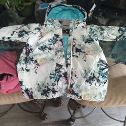 Snow Jacket In Brand New Condition Kids Size 14 And Or / Adult Size Extra Small