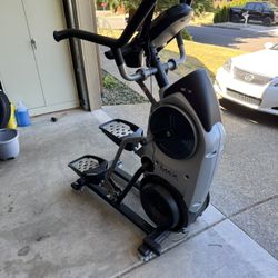 Elliptical Trainer Machine