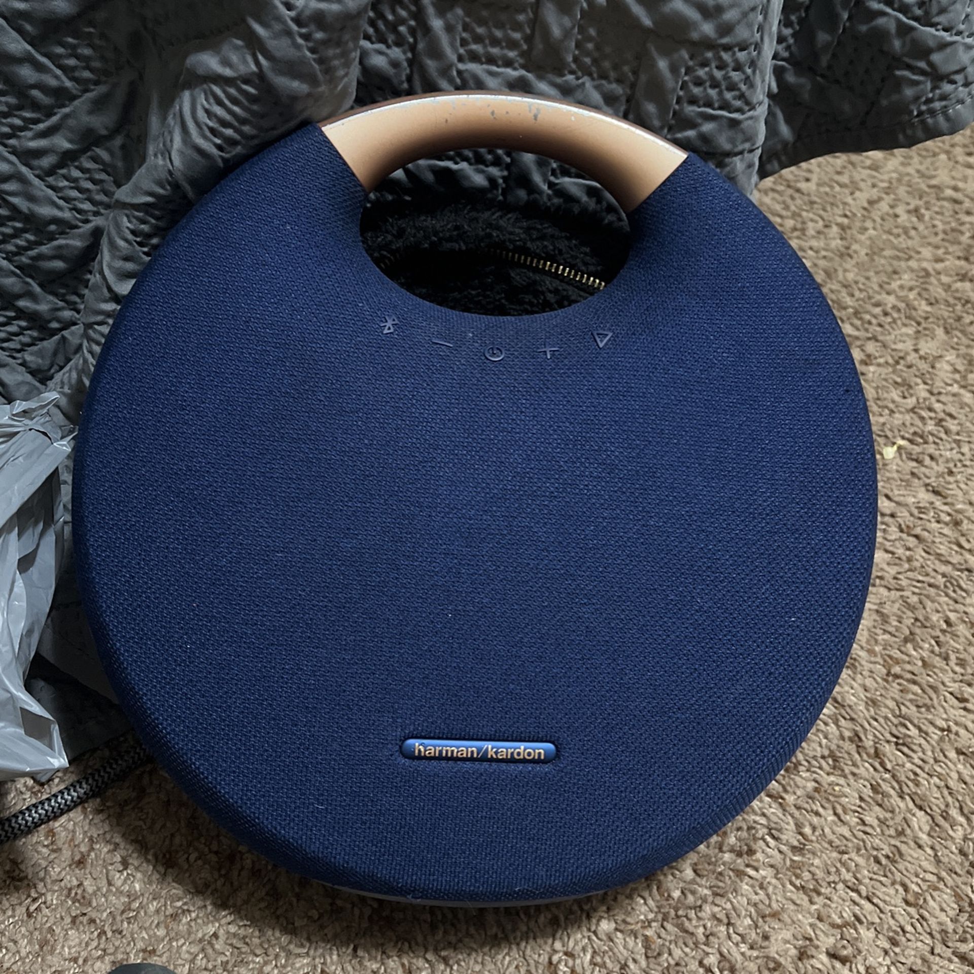 Harman/Kardon Onyx Studio 6 Wireless Speaker