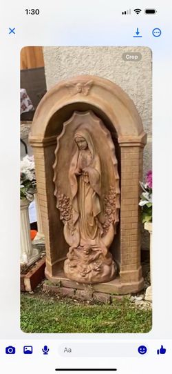 virgen mary statue