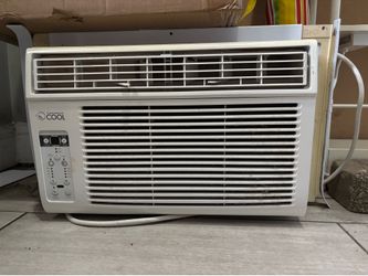 Lightly Used 6,000 BTU air conditioner