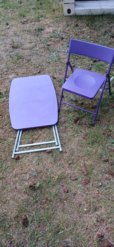 Kids Chair & Matching Table With Adjustable Height