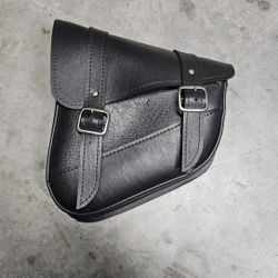 Dowco Willie & Max Left Side Swingarm Bag 