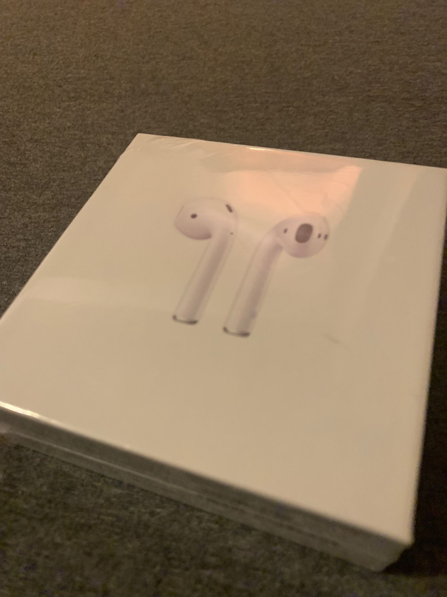 AirPods 2nd Generation with Wireless Charging Case