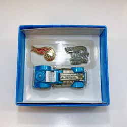 Hot Wheels 30th Anniversary Series 1 KB Toys Blue Sweet 16 with Pin & Badge 