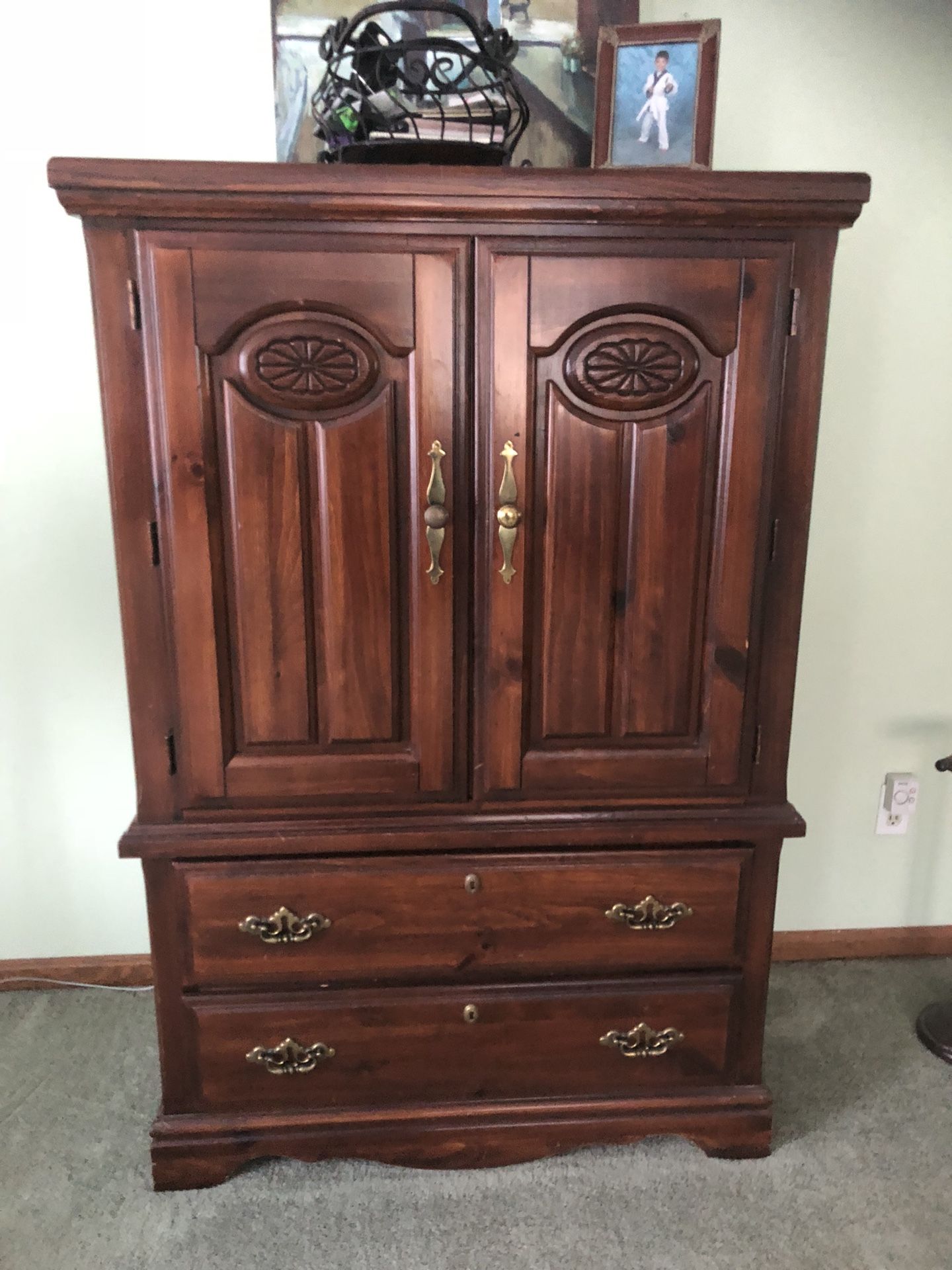Kids armoire