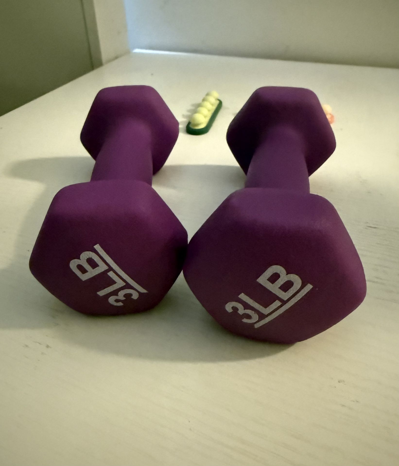 2 3LB Dumbbells, Purple, Pick-Up in Queens