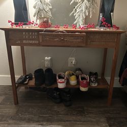 Console / Entry Table