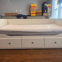 Trundle bed  - Cama nido