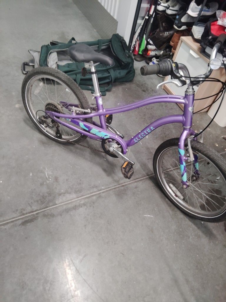For Sale: Electra Girl’s Cruiser Bike - Purple - Great Condition!