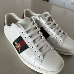 GUCCI SHOES - Ace Sneaker With Bee - Size 36 US 6 - USED LIKE NEW