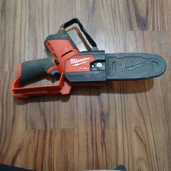 Milwaukee m12 fuel brushless hatchet 6" pruning saw