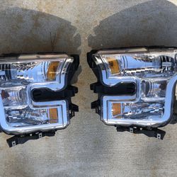 Headlights Ford F150  2015 Perfect Condition