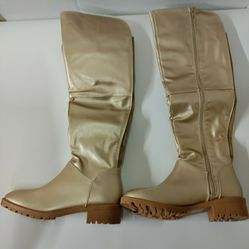 Charming Lady Boots Size 7.5