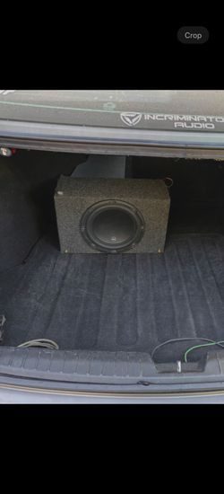 JL Audio 10w3v3 subwoofer in small box