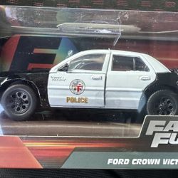 Jada Fast & Furious Ford Crown Victoria Diecast Police Car 1:32 Brand New 