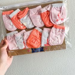 Babygirl Socks With Milestones (months)