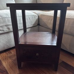 Accent/side Table