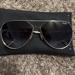 quay sunglasses HOLD PLEASE 126