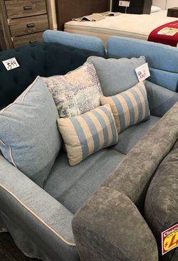 Darby Home Loveseat