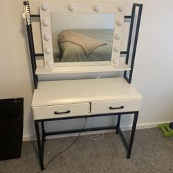 White Makeup Vanity