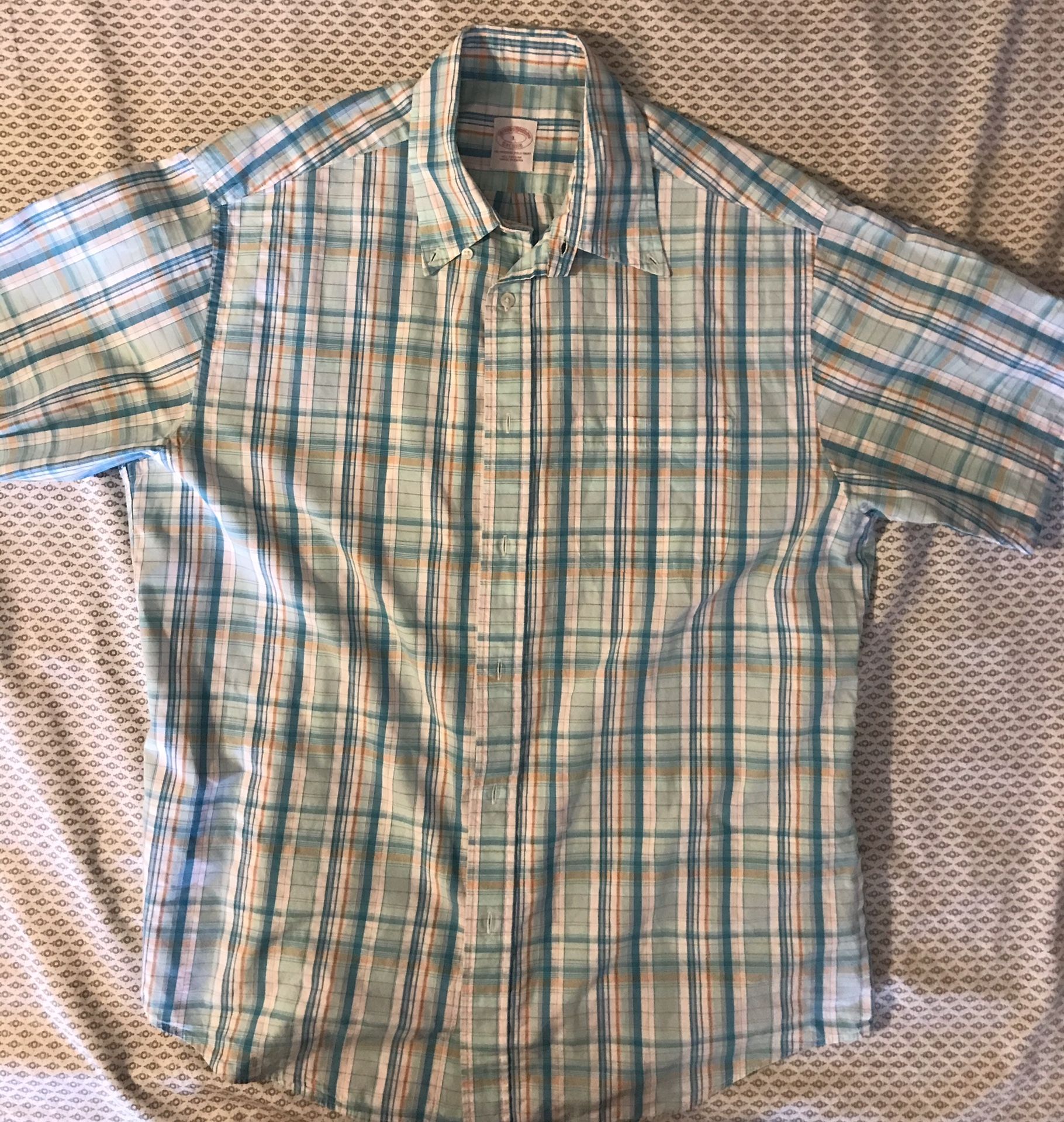 Brooks Brothers Men’s Short Sleeve Button Down Shirt Plaid Large