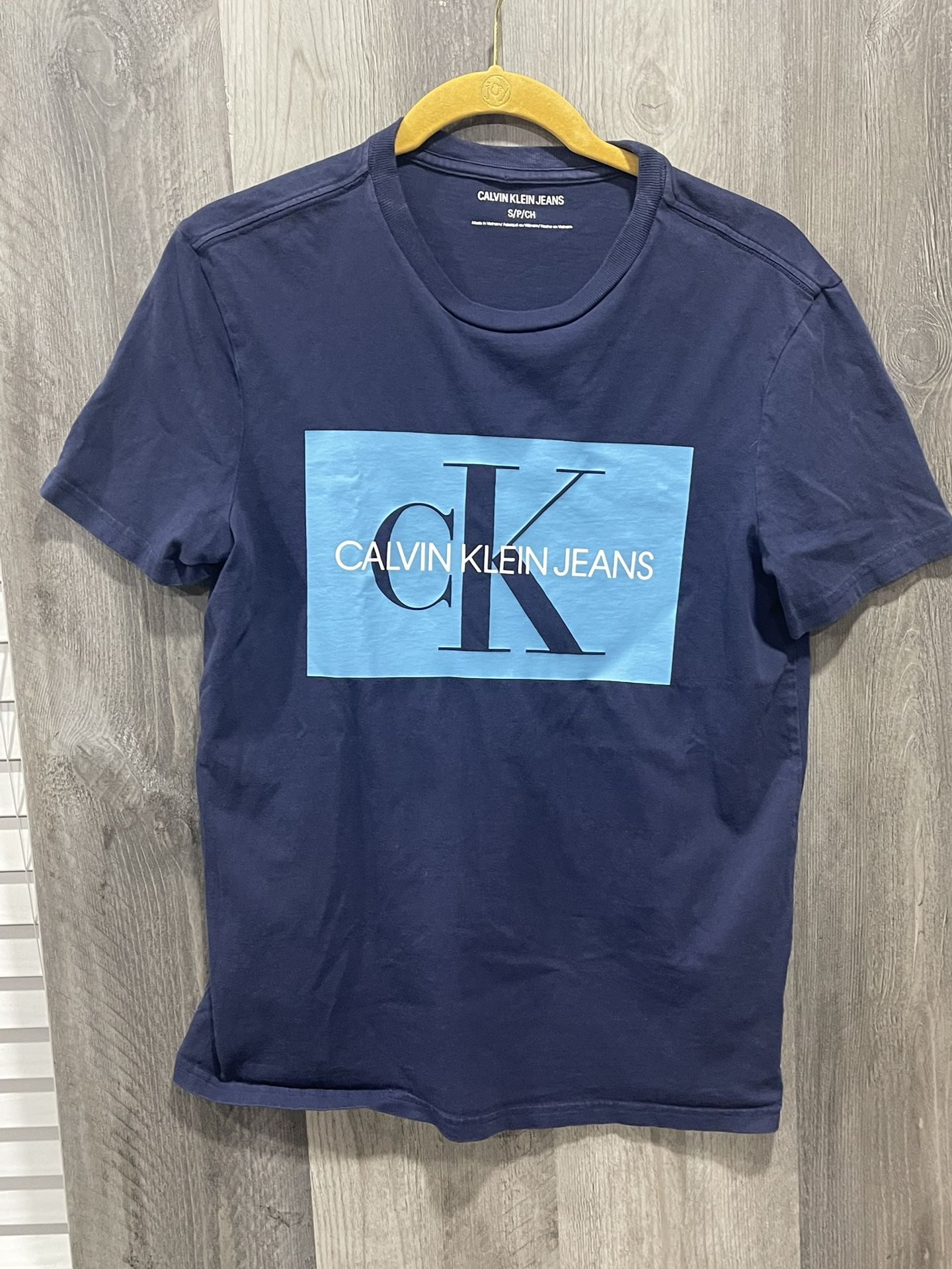 Men’s Red Calvin Klein T Shirt S