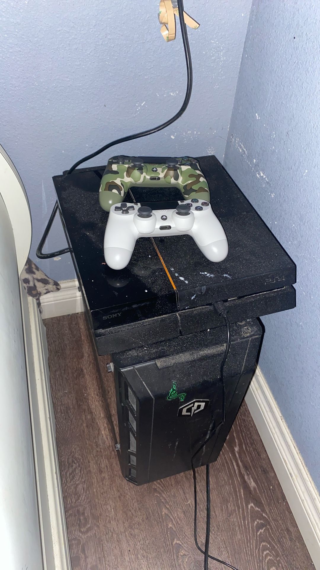 PS4 With 2 Controllers