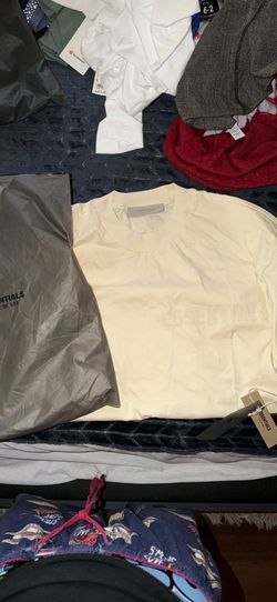 BRAND NEW FEAR OF GOD ESSENTIALS SHIRT + TAGS