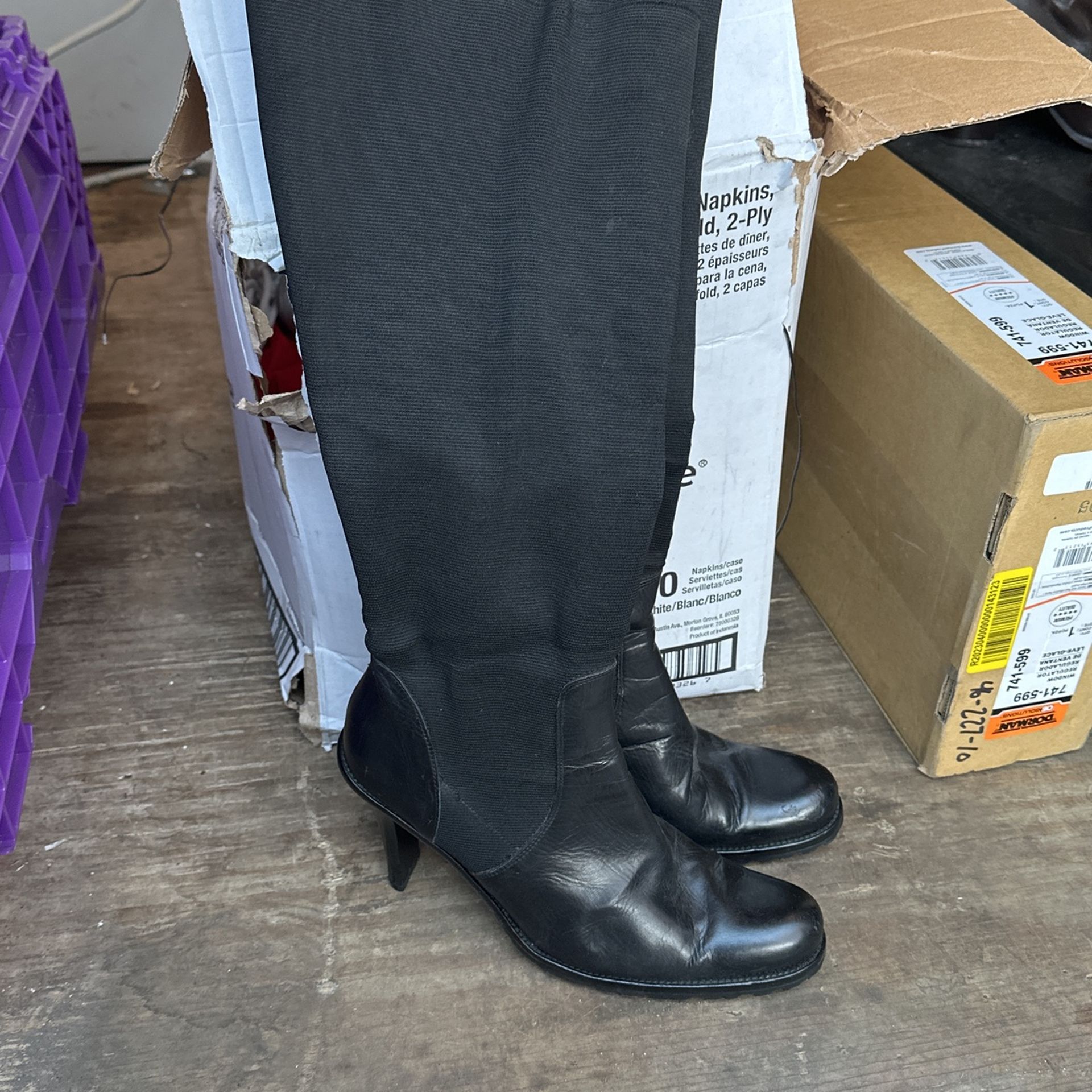 Size 10 Black Stretch Top Boots
