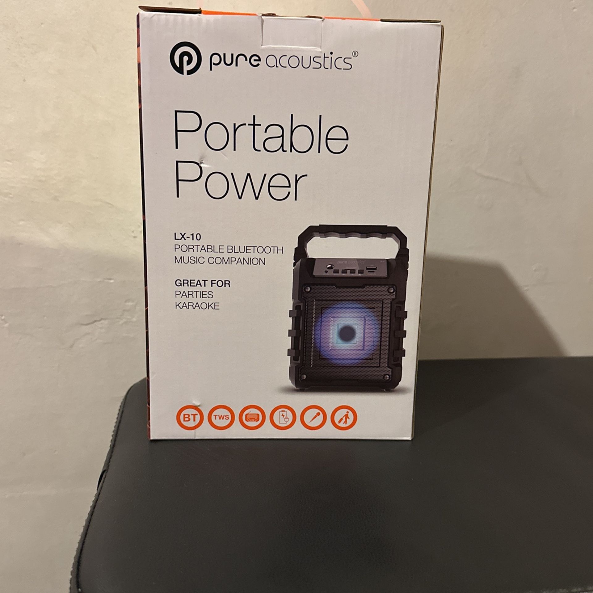 Blue Tooth Speaker - NEW IN BOX