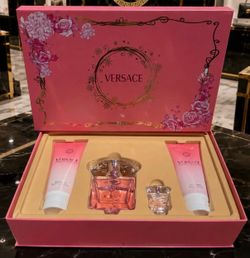 Woman Versace perfume set