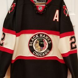 Duncan Keith Alternate Blackhawks Jersey 52
