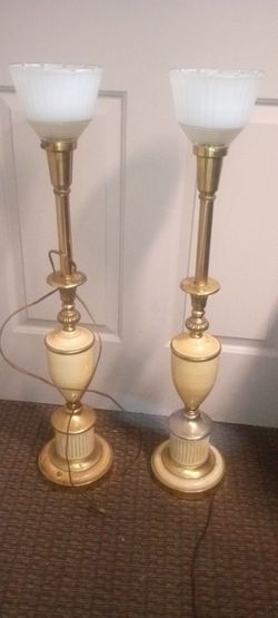 Old world globe top lamps very nice high quality40 each or 70 dollar's for the set