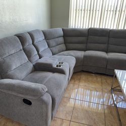 Sectional with Recliner